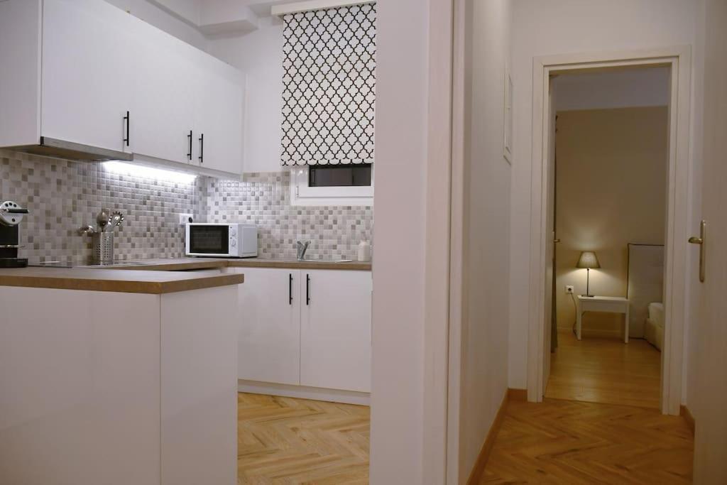 Flat Near Acropolis Hill Lägenhet Aten Exteriör bild